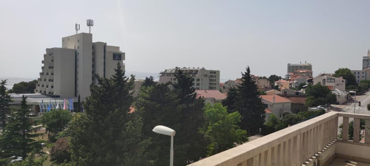 דירות מאקרסקה Happy Basset Terrace מראה חיצוני תמונה