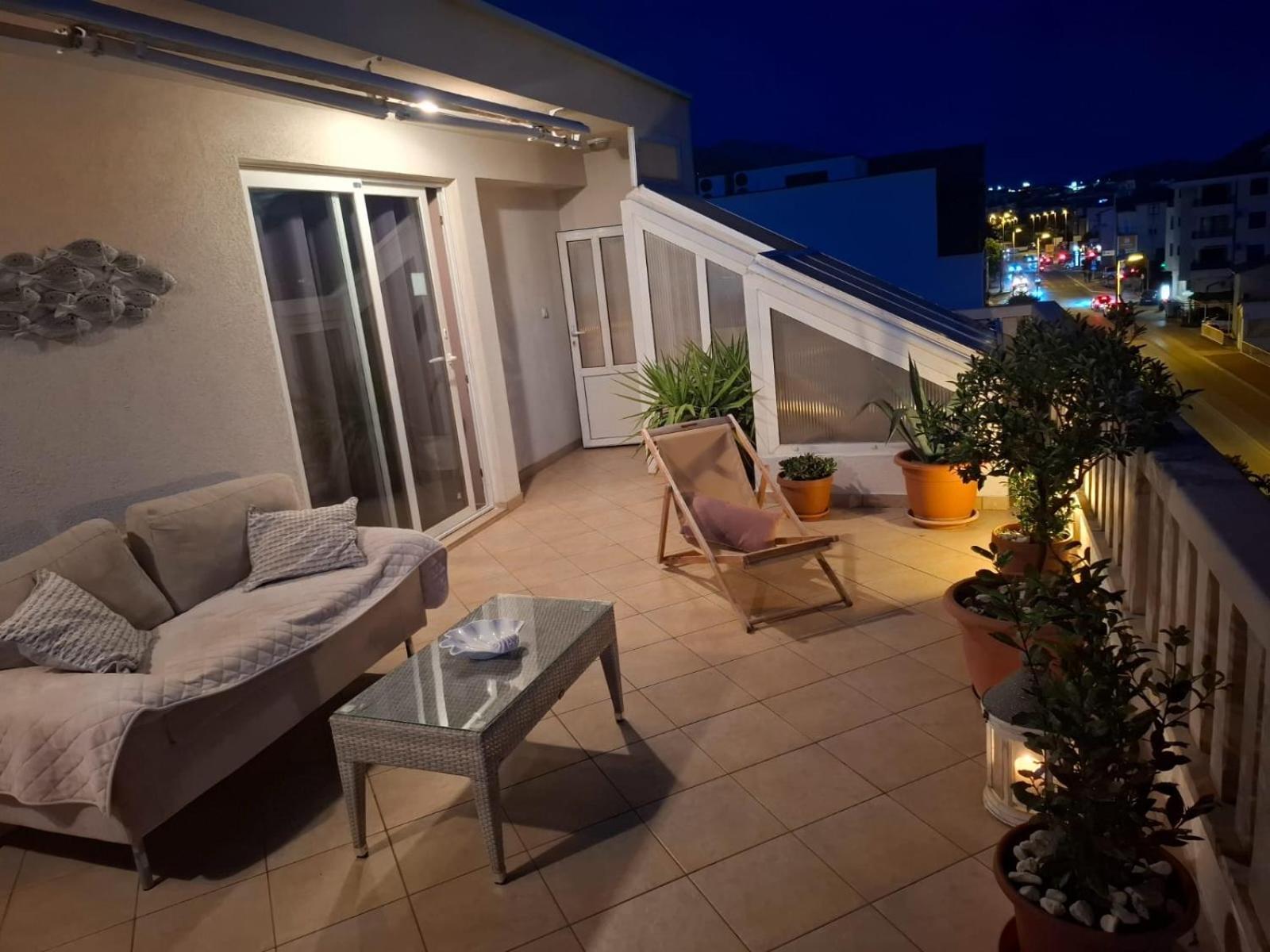 דירות מאקרסקה Happy Basset Terrace מראה חיצוני תמונה