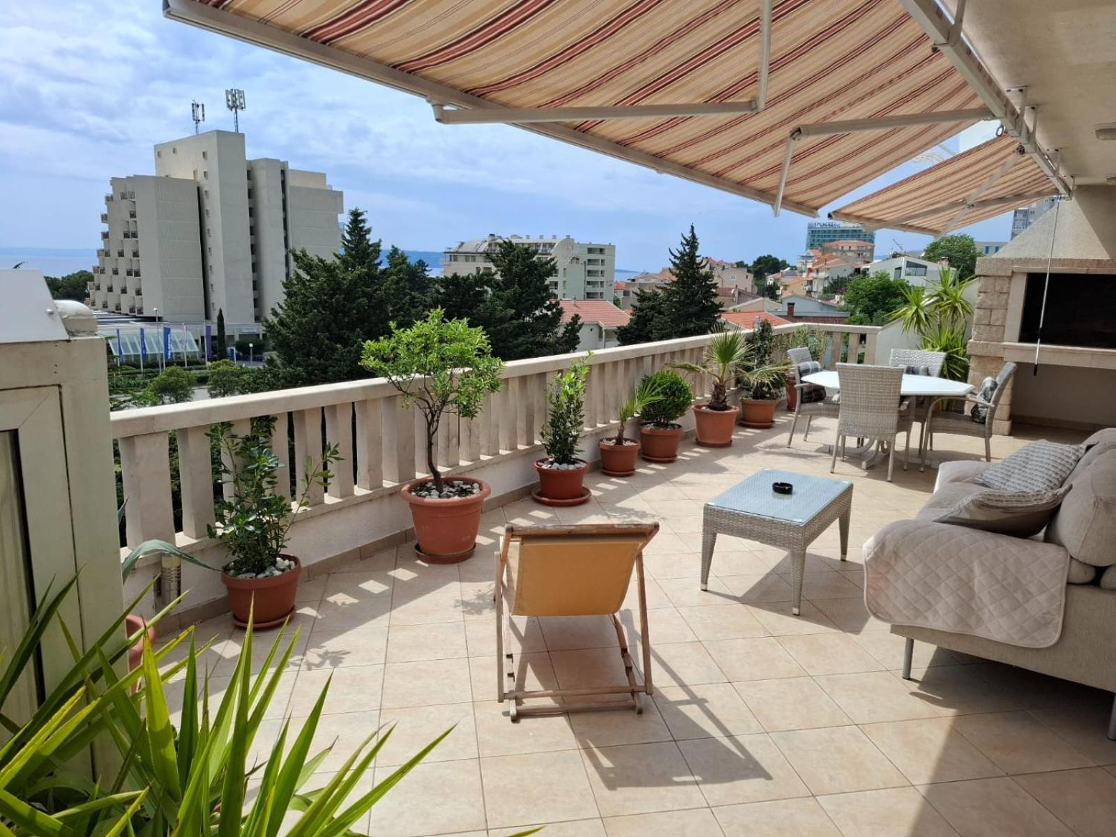 דירות מאקרסקה Happy Basset Terrace מראה חיצוני תמונה